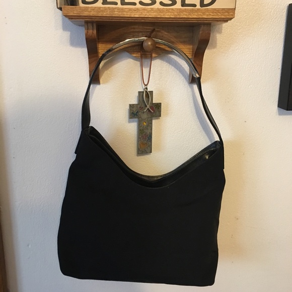 Lovely GUCCI Handbag - Picture 3 of 6